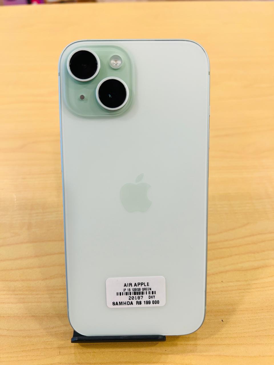 Pre-Owned iPhone 15 128GB Green / 354485254679132