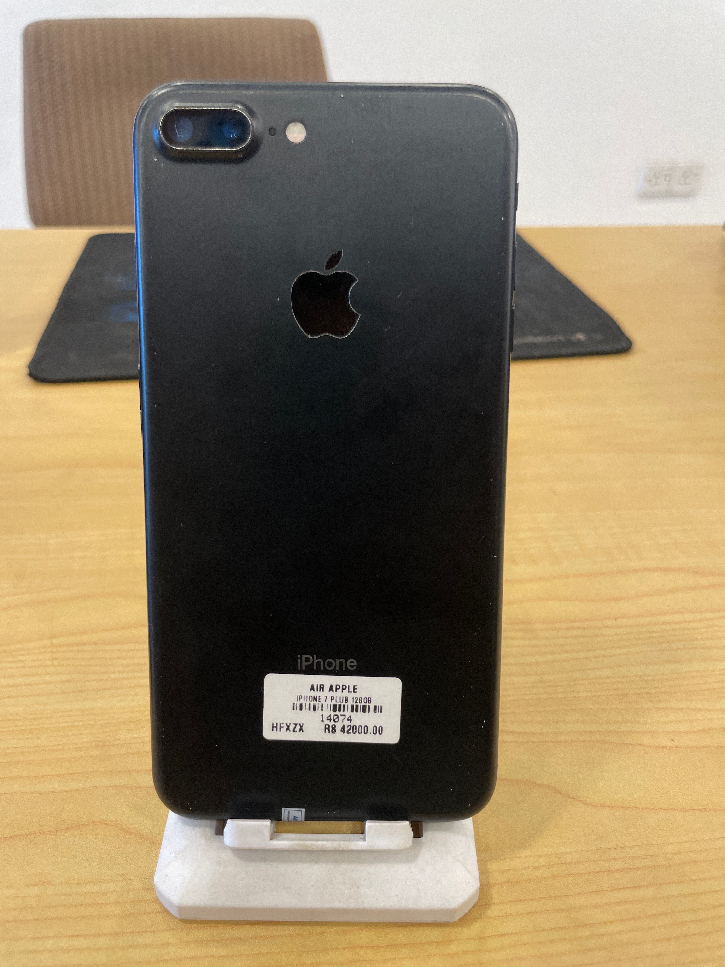 Pre-Owned iPhone 7 Plus Black - 128GB