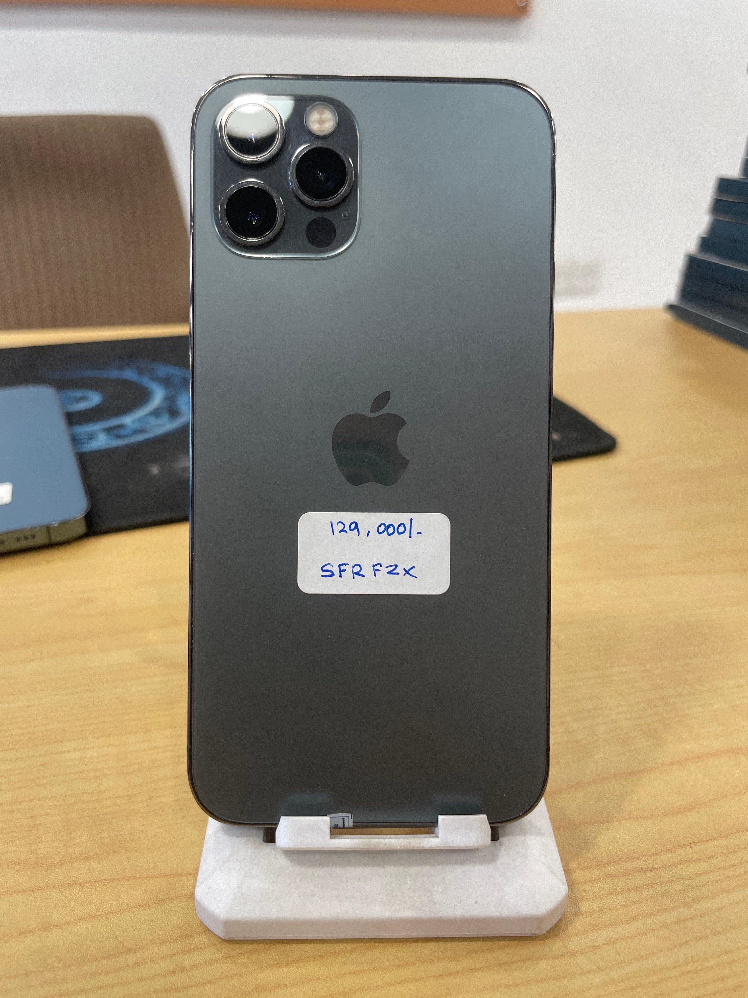 Pre-Owned iPhone 12 Pro Graphite - 256GB