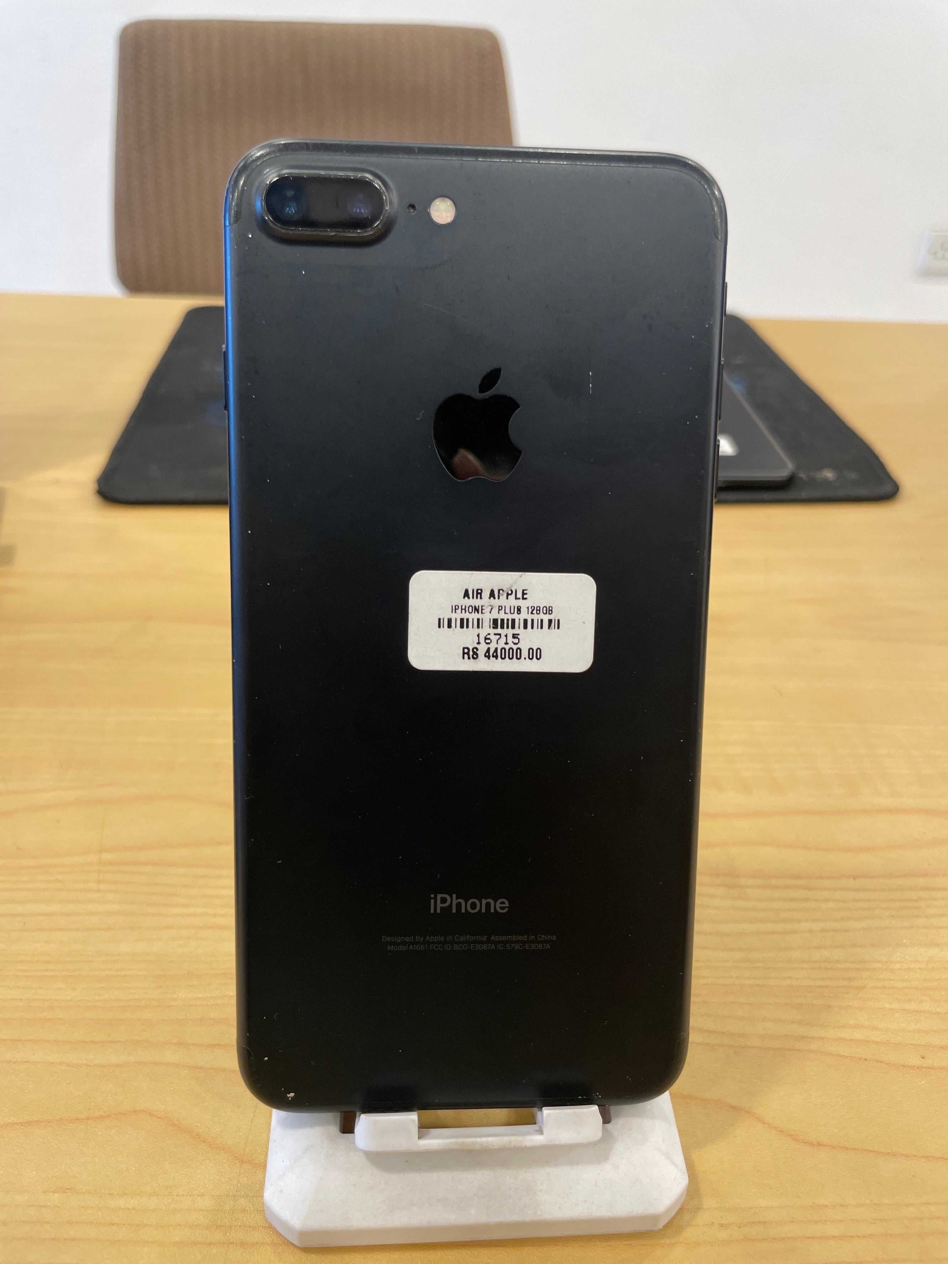 Pre-Owned iPhone 7 Plus Black - 128GB