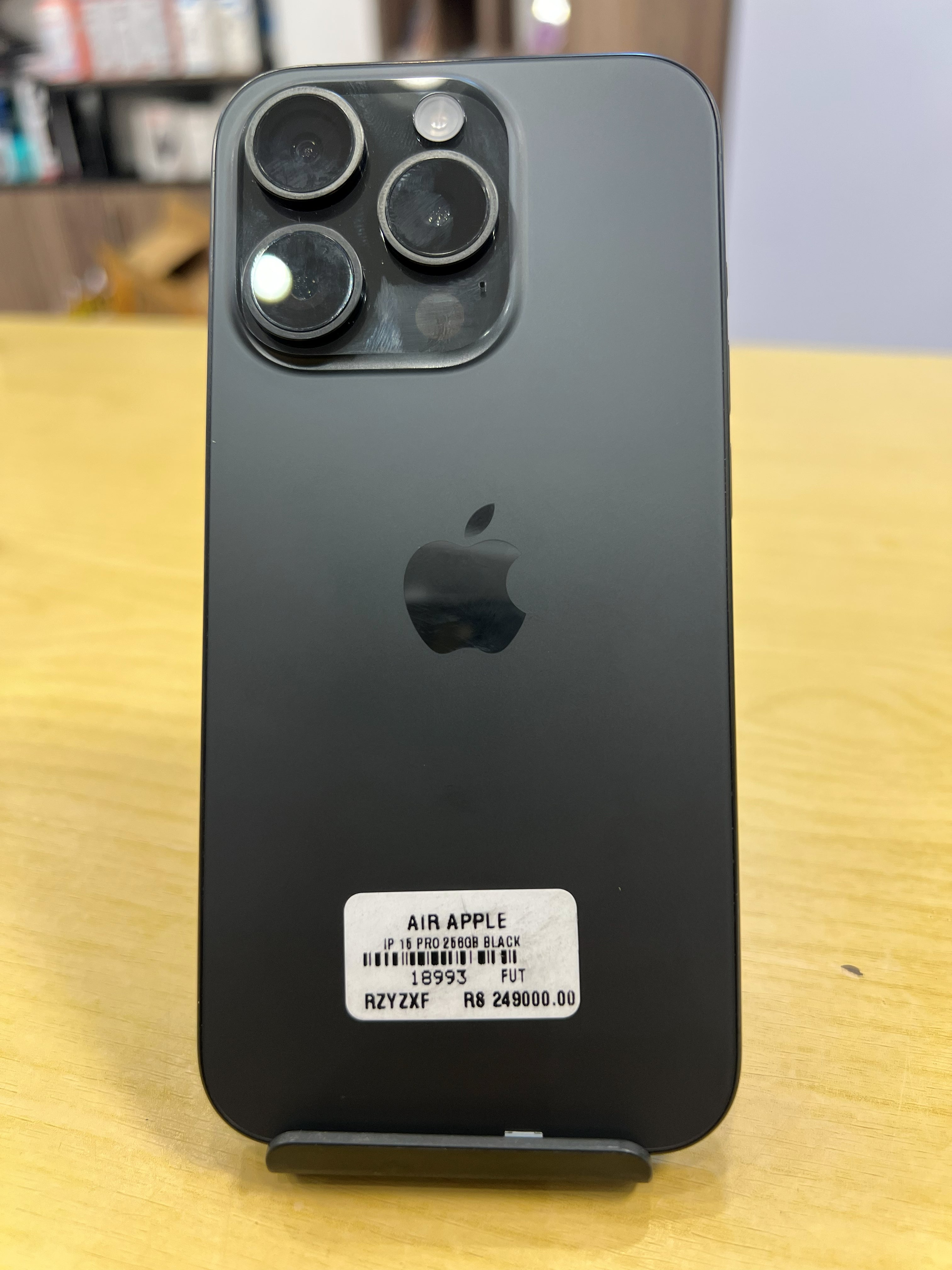 pre-owned iphone 15 pro 256GB black/ 354496319339745