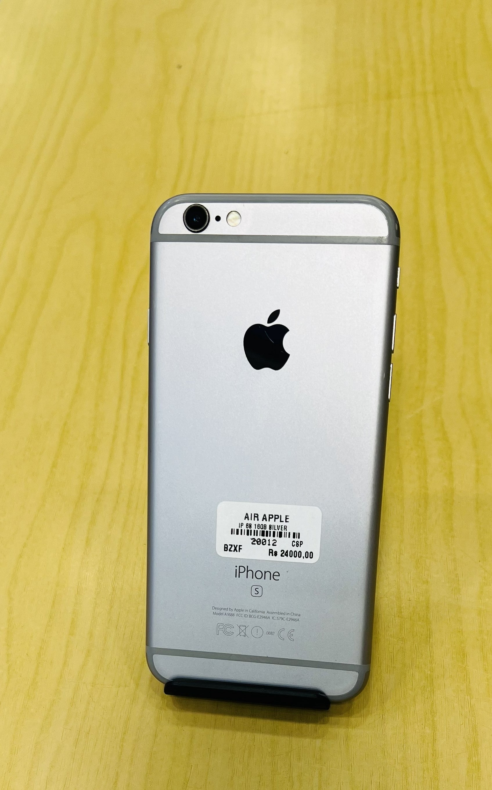pre-owned IP 6S 16GB silver / 353263075365178