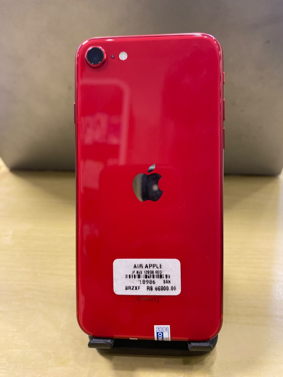 pre-owned iphone SE2 128GB red/ 356794117815710