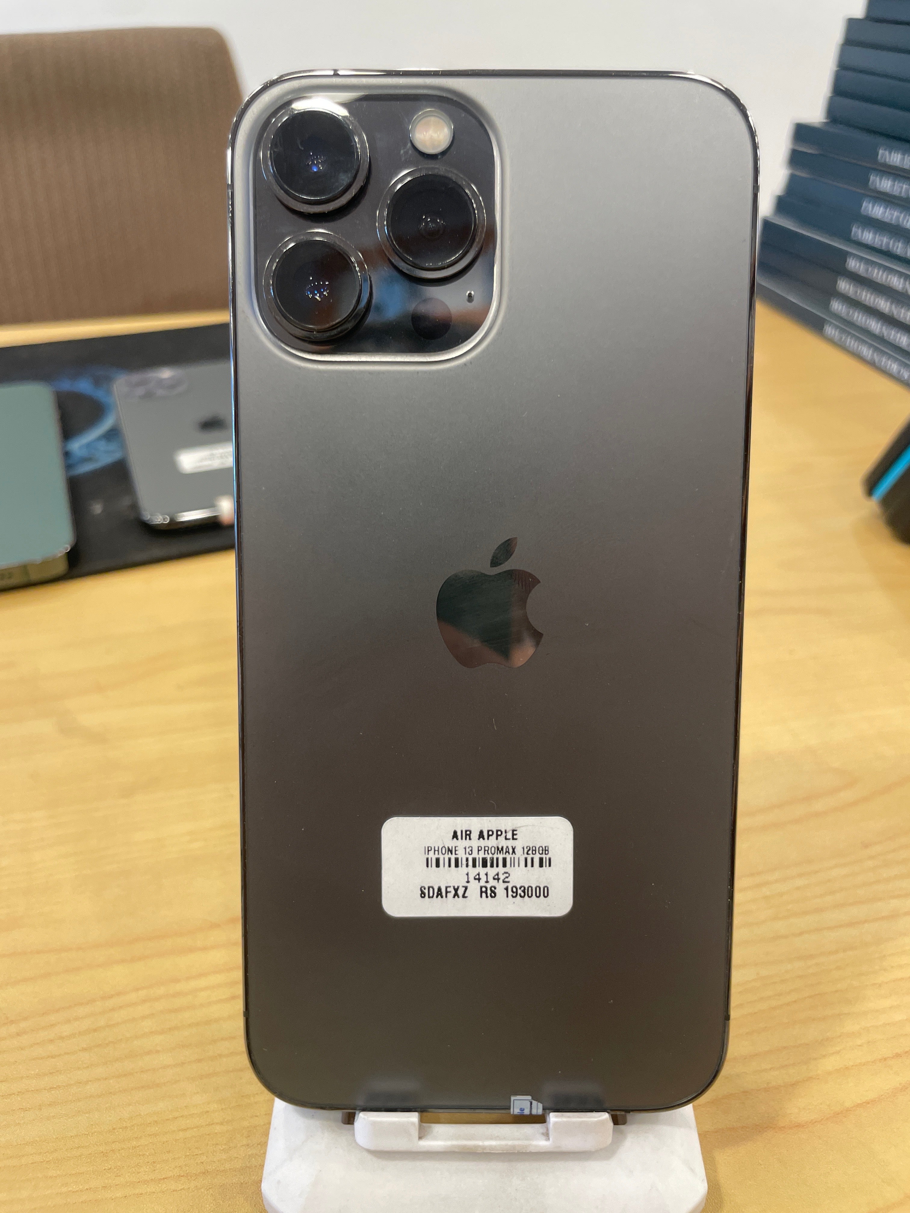 Pre-Owned iPhone 13 Pro Max  Graphite - 128GB