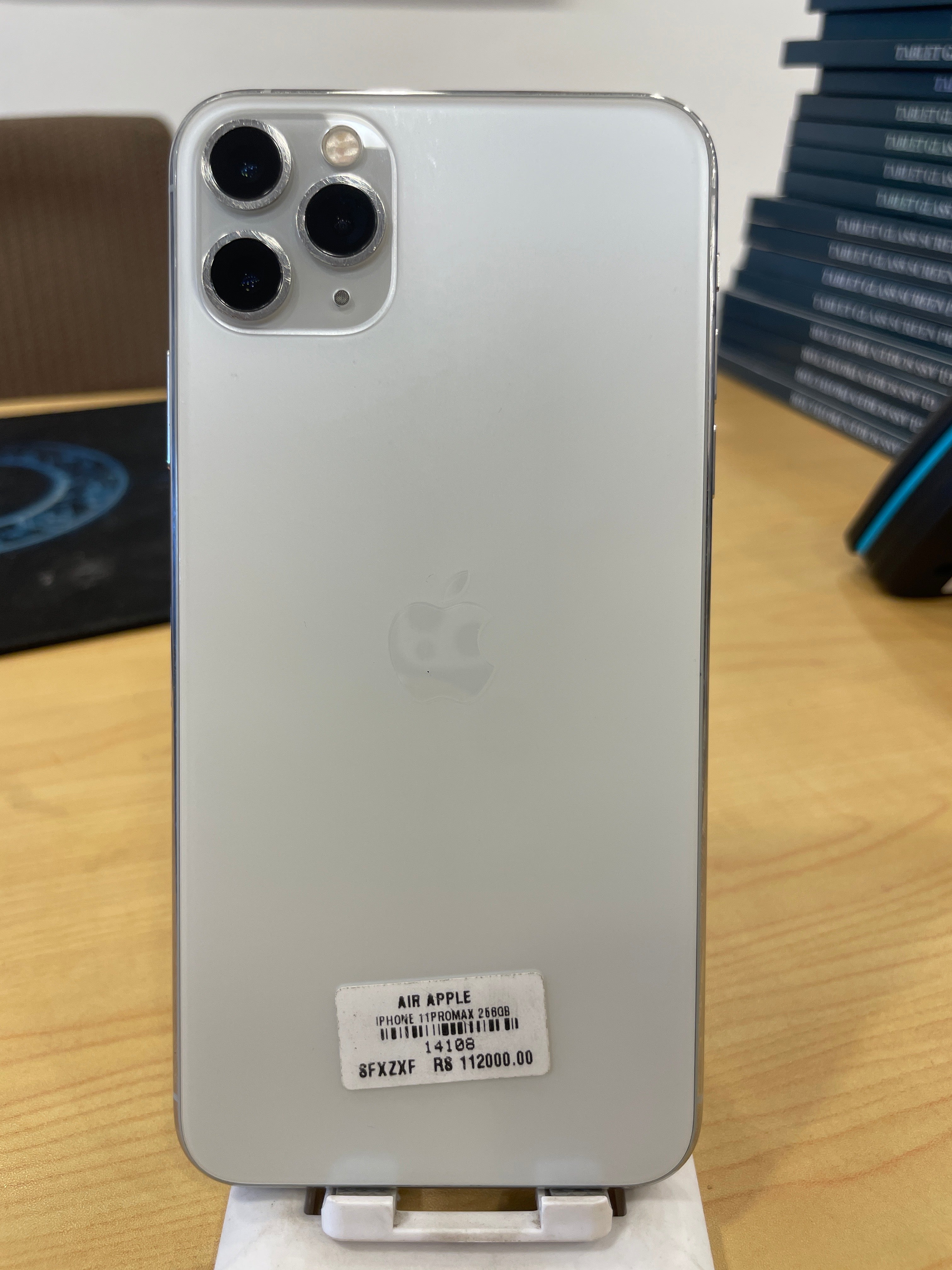 Pre-Owned iPhone 11 Pro Max  Silver - 256GB