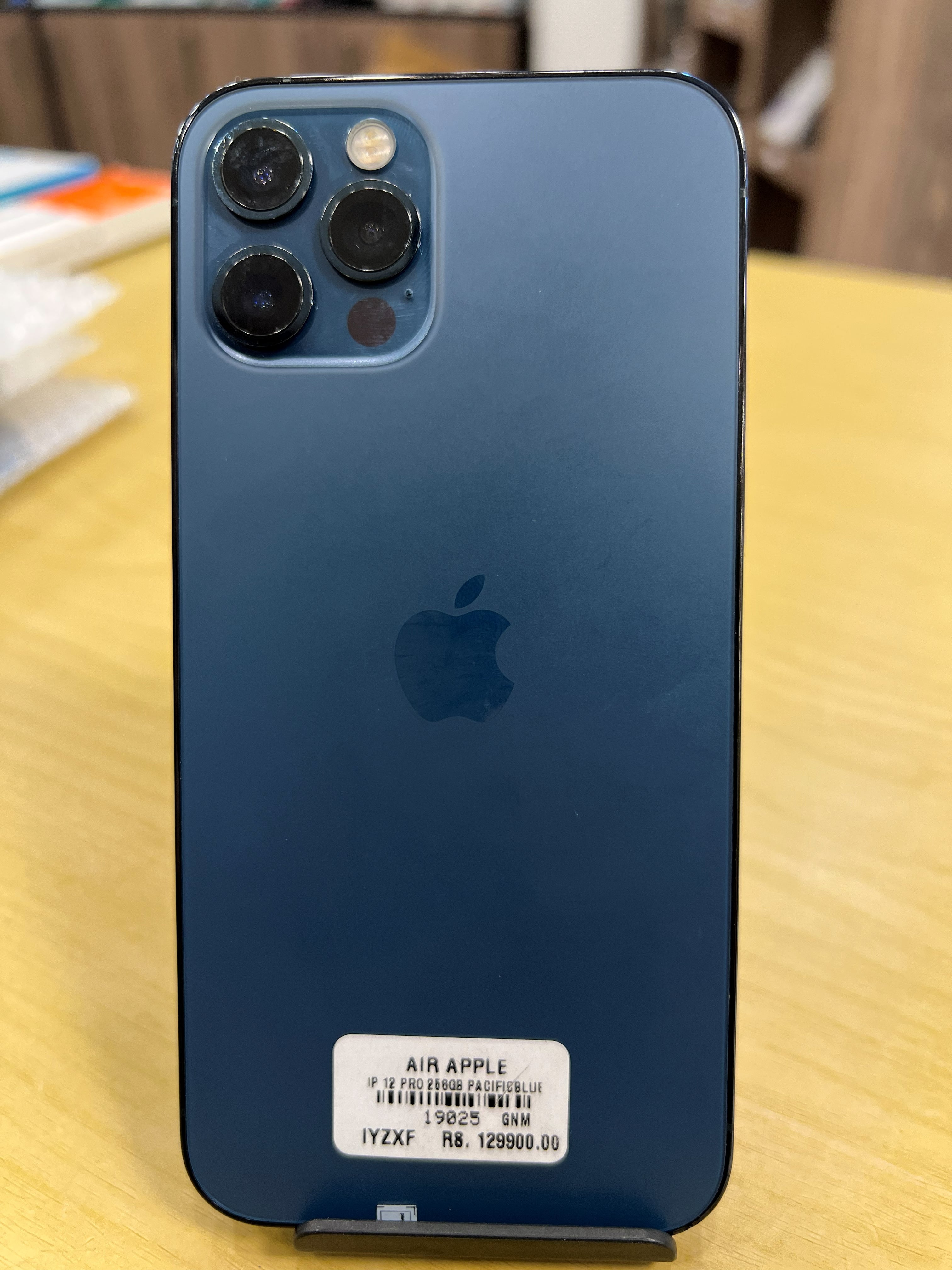 pre-owned iphone 12 pro 256GB blue/ 356690118795945
