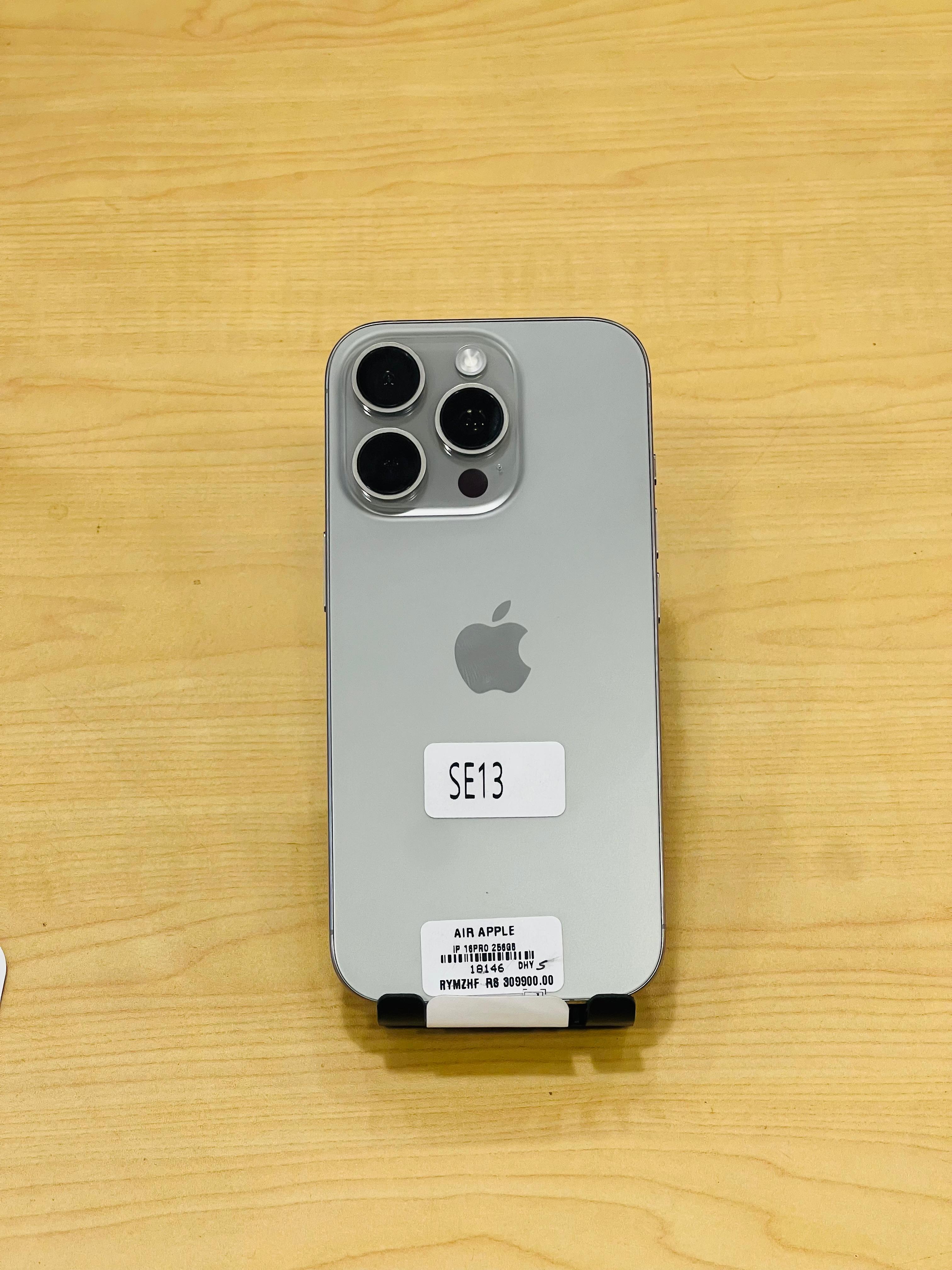 Pre-Owned iPhone 16 Pro Natural Titanium - 256GB