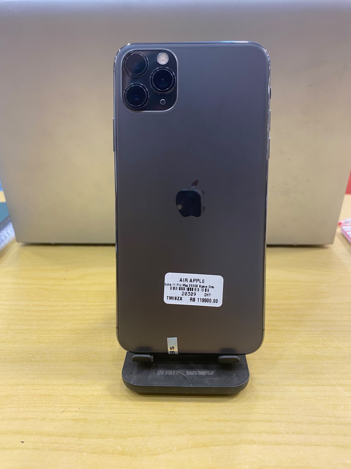 Pre-Owned iPhone 11 Pro Max 256GB Space Gray / 353893100608968